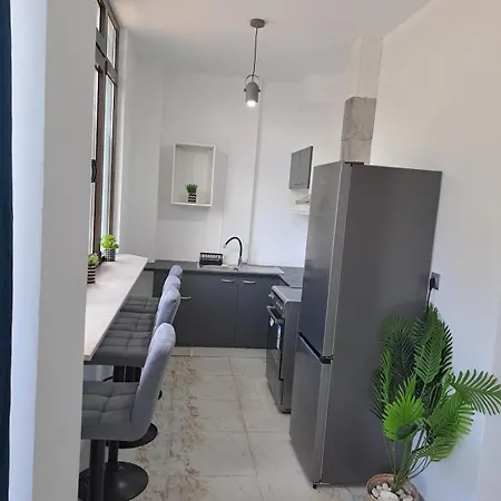 Sun And Salt Of Eleni Πόρος